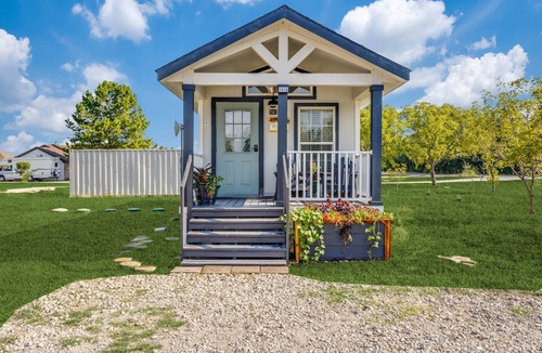 Princeton House | Breezy Hollow Bed & Bath