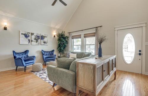 Brenham House | Brenham Rental w/Deck & Yard < 1 Mi to Downtown!
