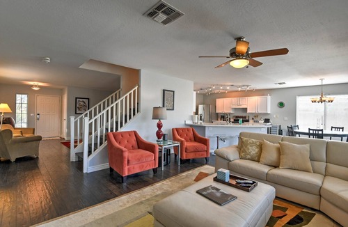 Mountaingate North House | Bright Central Phoenix Luxury Home w/Grill & Patio