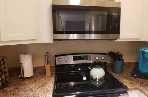 Keeling Apartment | 💖Bright, Clean&Comfy Stay|AC|<2 mi UofA| Pets Ok💖