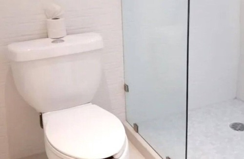 Downtown Cancun Hotel | Bright Double Room with Rooftop Pool – Walk to Restaurants & Local Attractions
