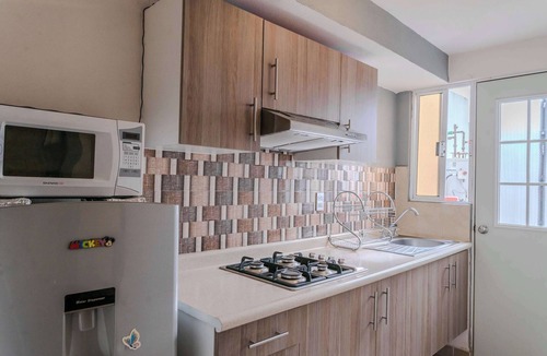 Huejotzingo House | Bright Home with Pool near Valquirico & Airport