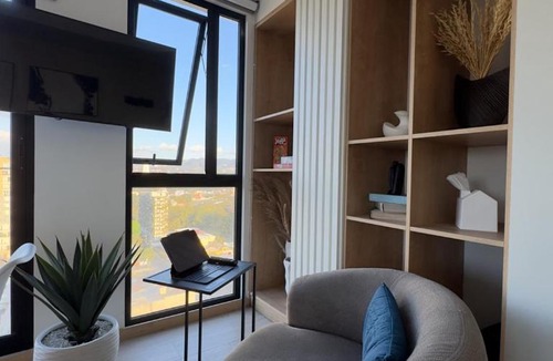 Zona 10 Apartment | Bright Loft in the Heights with Panoramic View