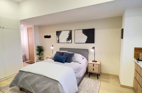 Zona 10 Apartment | Bright Loft in the Heights with Panoramic View