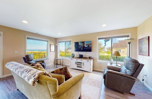 Waldport House | Bright, modern home with great ocean views & deck - walk to the beach
