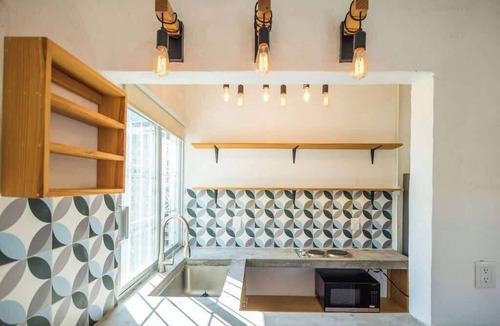 Emiliano Zapata Apartment | Bright Surf Studio + Yard Walk to Harbor, Beaches & Dining