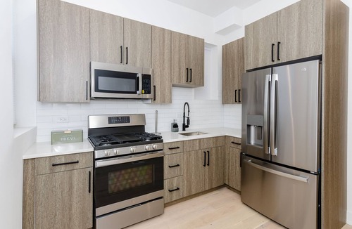Grand Boulevard Condo | Bronzeville Manor walking distance to hospitals