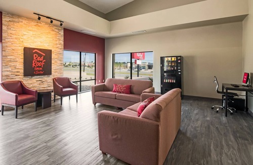 Manor Hotel | Budget-Friendly Manor Retreat Near Austin Dining & Attractions