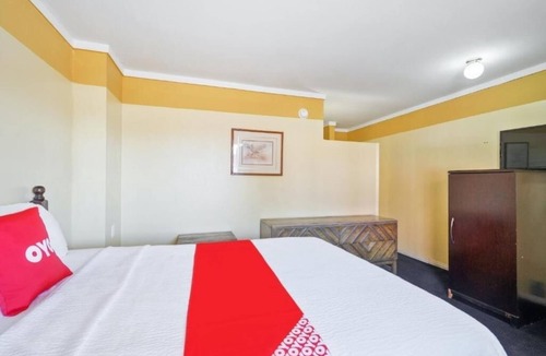 Alpine Hotel | Budget-Friendly Stay Near Big Bend and Alpine-Casparis Municipal Airport