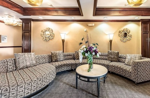 Mineral Wells Hotel | Budget-Friendly Units Near Attractions! Free Breakfast, Wifi, Parking, and Pool