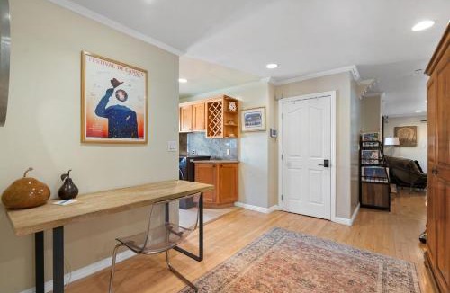 Burbank House | Burbank 4BR with Pool and Hot Tub by Colby and Conrad