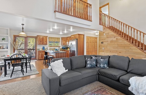 Heber Cabin | Bush Pilots Paradise | Fly or Drive-in Cozy Cabin