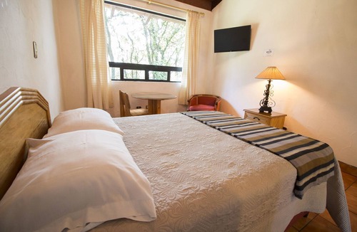 Zona 9 de Mixco Hotel | Cabaña Suiza