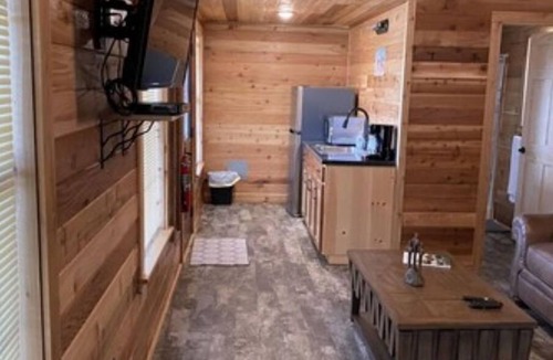 Hamilton Cabin | Cabin 12