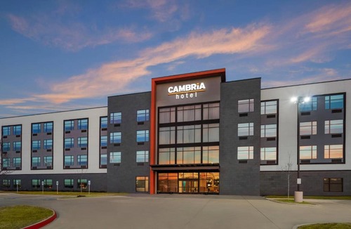 Euless Hotel | Cambria Hotel Euless - DFW Airport South