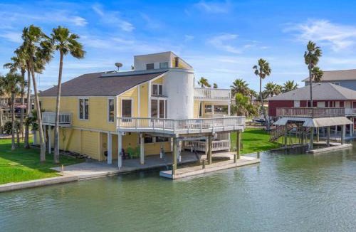 Galveston House | Canal Front Home with Boat Slip, Game Room, and Great Water Views