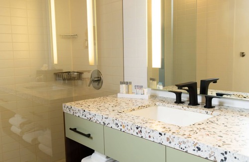 Cedars Hotel | Canvas Hotel Dallas