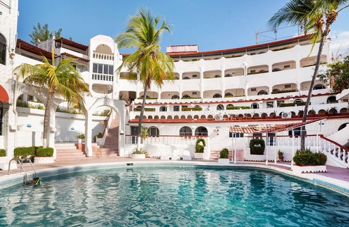 La Condesa Hotel | Capital O Pacific Paradise, Acapulco