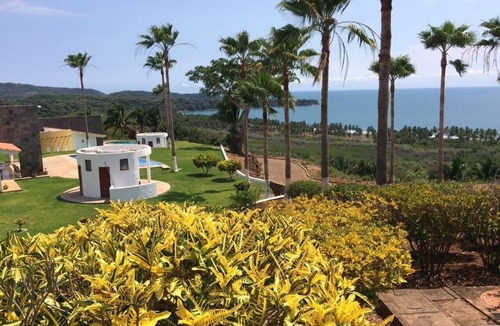 Santa Cruz House | Casa #9, Common Pool, Sleeps 6