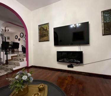 Guanajuato House | Casa Amplia con hermosa vista y estacionamiento privado