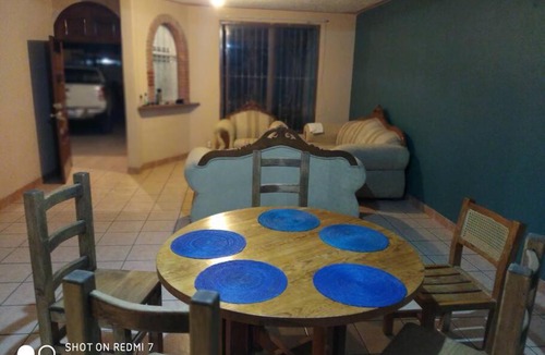 Santa Cruz Xoxocotlan House | Casa Amplia y zona tranquila
