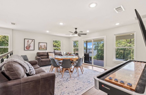 Cedar Creek Reservoir House | Casa Blanca at Cedar Creek Lake