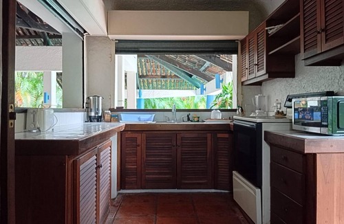 Puerto San Jose House | Casa Blanca