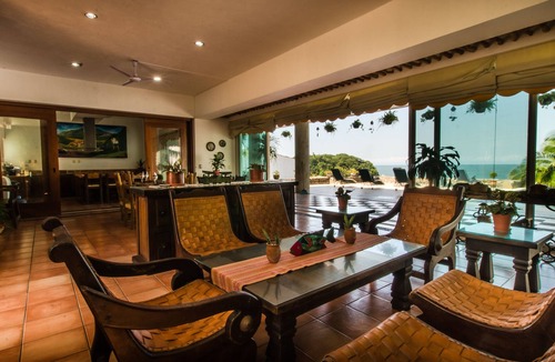 Platanitos House | Casa Bougainvillea