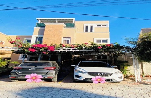 Chiquimula House | Casa Bougambilia of Villa Verde 1 minute from Pradera and Cunori Shopping Center.