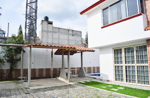 Ixtapan de la Sal House | Casa Boulevard Ixtapan de la Sal con alberca.