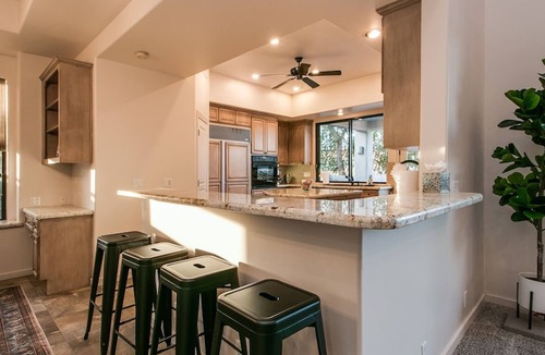 Paradise Valley Village Cottage | Casa Buenaluxurious Retreat w/2 Masters & Views!
