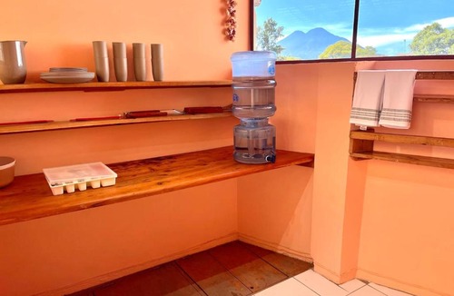 Panajachel House | Casa Centro Panajachel / Parqueo Privado / 7-12 pax