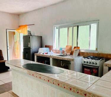 El Hawaii House | Casa chalet de descanso en monterrico Guatemala