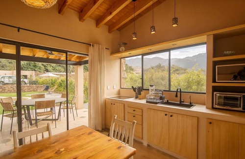 Santa Maria House | Casa CopalnNaturaleza y Reconexión
