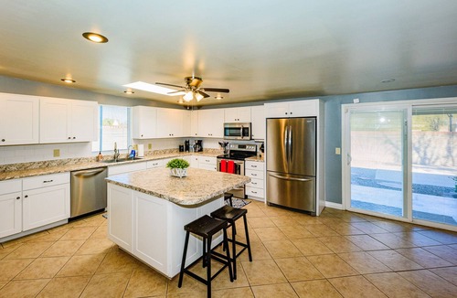 Tucson House | Casa De Azul ~ Fabulous Private Pool Paradise ~ Spacious And Comfy!
