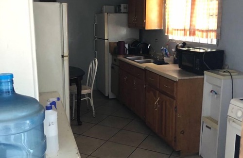 Ciudad Juarez House | Casa de Huepedes Blanquita Consulado