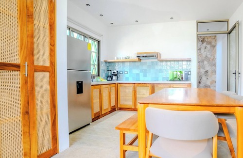 El Paredon House | Casa de Las Flores
