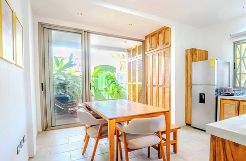 El Paredon House | Casa de Las Flores