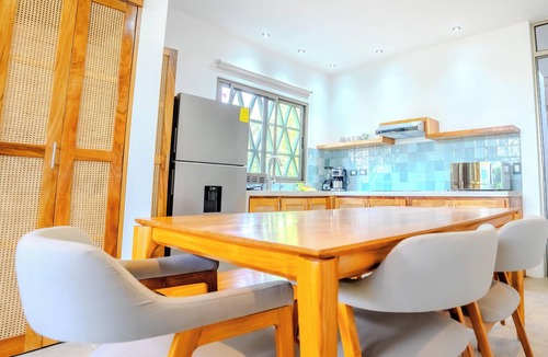El Paredon House | Casa de Las Flores