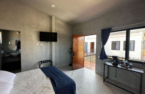 Bernal House | Casa de los Agaves