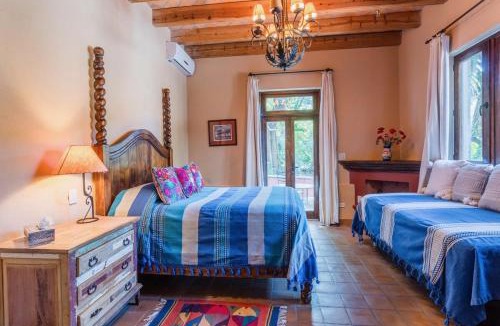Colonia San Antonio House | Casa de Los Limones