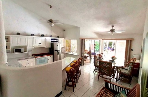 Puerto San Jose House | Casa del Sol, amazing gated ocean front House