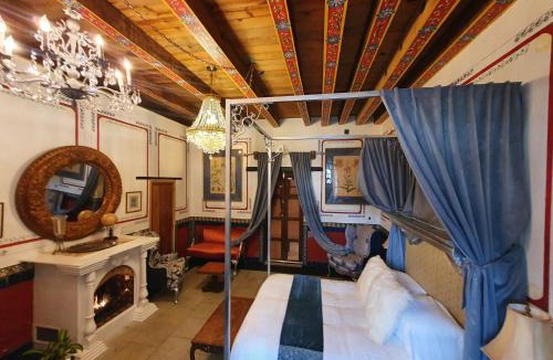 San Sebastian del Oeste Hotel | Casa Dos Gallos