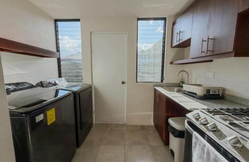 San Bartolome Milpas Altas House | Casa EDJ