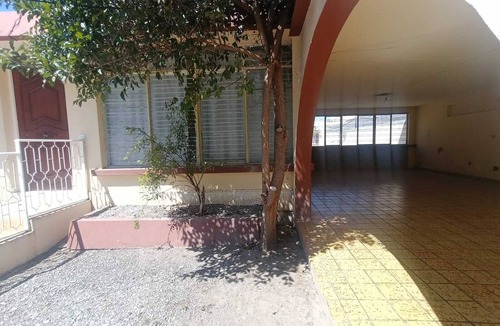 Linares House | Casa Emilio Carranza - Suite cómoda en el centro