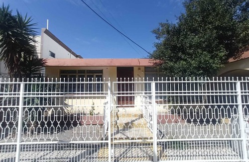 Linares House | Casa Emilio Carranza - Suite cómoda en el centro