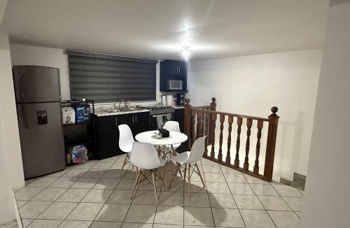 Hidalgo del Parral Apartment | Casa en segunda planta