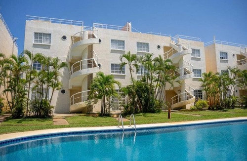 Hornos Condo | Casa familiar con piscina, jardín y parque infantil