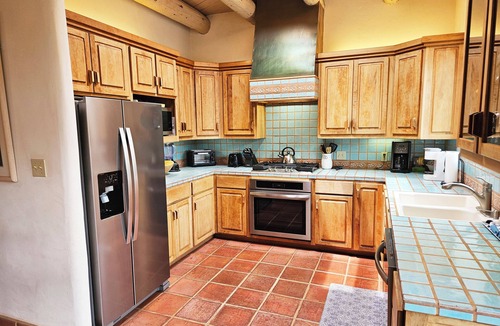 Arroyo Seco House | Casa Illuminada - panoramic views, clubhouse with indoor pool, tennis court