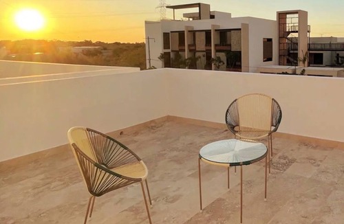 Merida House | Casa Itza: 3 BR House w/Private Pool and Rooftop in Merida